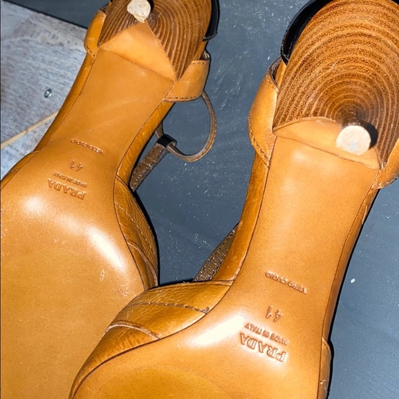 Vintage Prada two tone heels - Picture 4 of 5